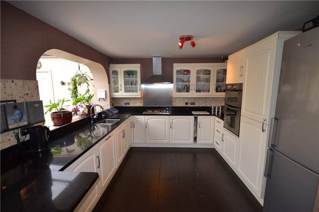  Image of 4 Bedroom Detached  To Rent at Bishops Stortford Herts Thorley Street, CM23 4EN