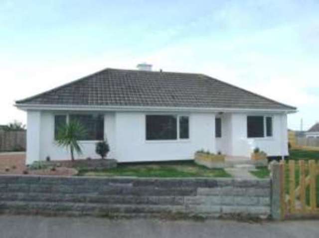  Image of 4 Bedroom Bungalow  For Sale at Camborne Cornwall Camborne, TR14 7JW