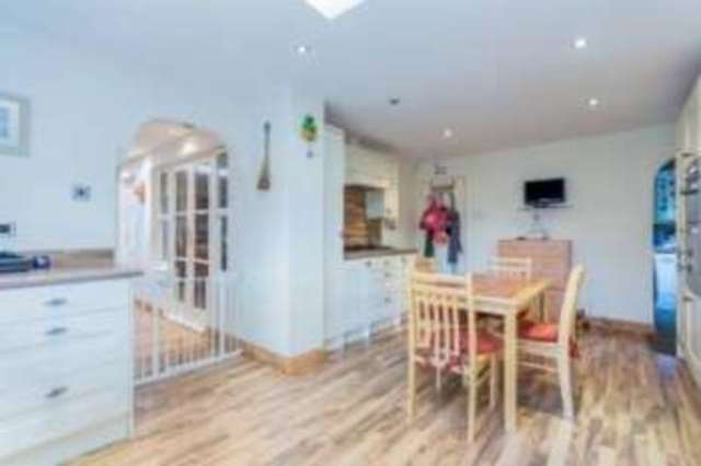  Image of 4 Bedroom Detached  For Sale at Worcester Worcestershire Warndon, WR4 0EB