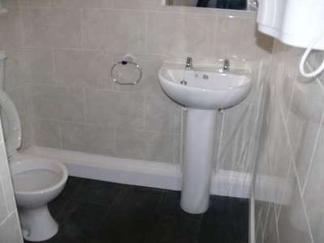  Image of Property  To Rent at Cornmarket  Pontefract, WF8 1BJ