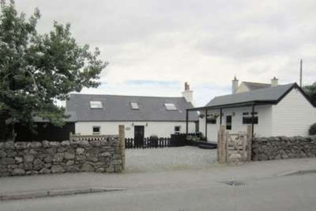  Image of 2 Bedroom Detached  For Sale at Dunvegan Isle Of Skye, IV55 8GU