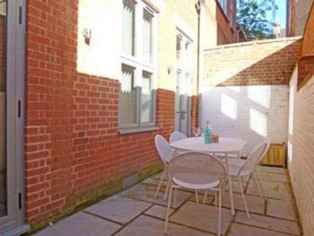  Image of 1 Bedroom Flat  To Rent at Bath, BA2 2JP