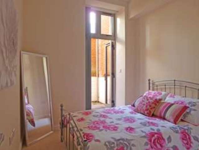  Image of 1 Bedroom Flat  To Rent at Bath, BA2 2JP