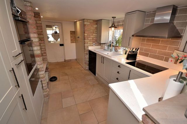  Image of 3 Bedroom Semi-Detached  For Sale at Eggington, LU7 9PQ