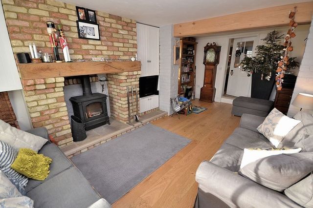  Image of 3 Bedroom Semi-Detached  For Sale at Eggington, LU7 9PQ