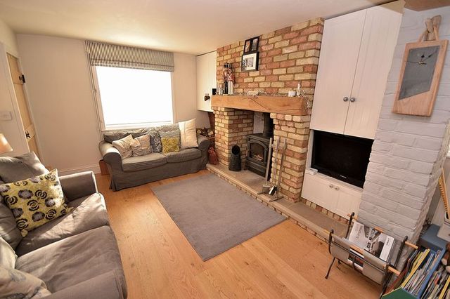  Image of 3 Bedroom Semi-Detached  For Sale at Eggington, LU7 9PQ