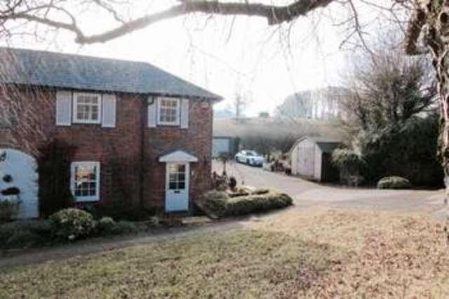  Image of 3 Bedroom End Of Terrace  For Sale at Whielden Gate  WINCHMORE HILL, HP7 0NE
