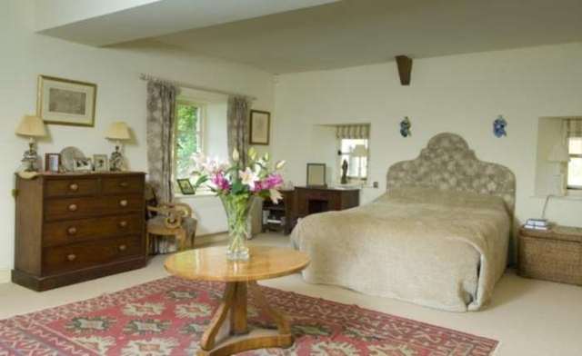  Image of 8 Bedroom Detached  To Rent at Welham Castle Cary, BA7 7NE