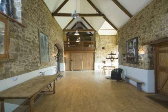  Image of 8 Bedroom Detached  To Rent at Welham Castle Cary, BA7 7NE