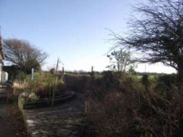  Image of 3 Bedroom Bungalow  For Sale at Shortlanesend Truro Shortlanesend, TR4 9DE