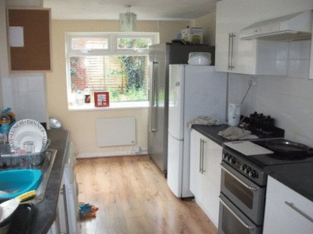  Image of 2 Bedroom Terraced  To Rent at Stanley Cottages, Barton Street  Gloucester, GL1 4EZ