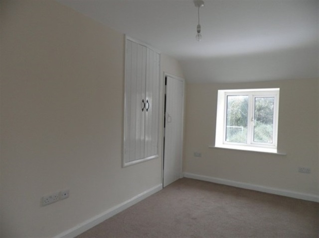  Image of 3 Bedroom Detached  For Sale at Yeovil, BA22 7BU