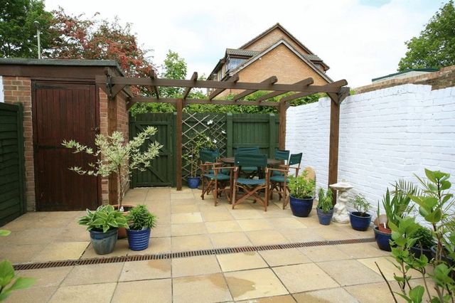  Image of 3 Bedroom Detached  For Sale at Tintagel Close Array Charlton, SP10 4DD