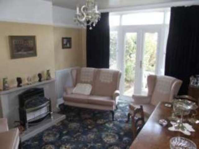 living room Image of 3 Bedroom Detached For Sale at Upper Shirley Southampton Shirley, SO15 7RR Image of living room