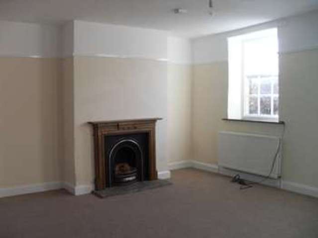  Image of 2 Bedroom Cottage  To Rent at Guisborough Lane  Skelton, TS12 2HJ