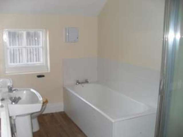  Image of 2 Bedroom Cottage  To Rent at Guisborough Lane  Skelton, TS12 2HJ