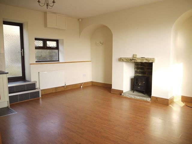  Image of 2 Bedroom Terraced  To Rent at Croft Row  Denholme, BD13 4ER