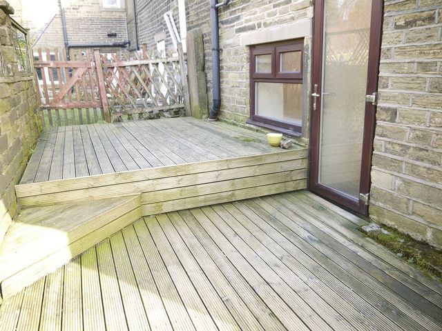  Image of 2 Bedroom Terraced  To Rent at Croft Row  Denholme, BD13 4ER