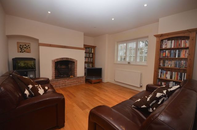  Image of 3 Bedroom Semi-Detached  For Sale at Gorstella Dodleston Chester, CH4 9LJ