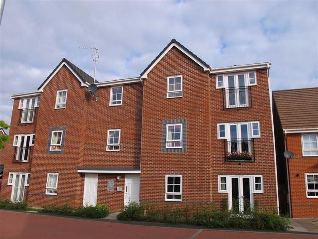  Image of 2 Bedroom Flat  For Sale at Cordwainers Court Worcester Worcester, WR2 4AX