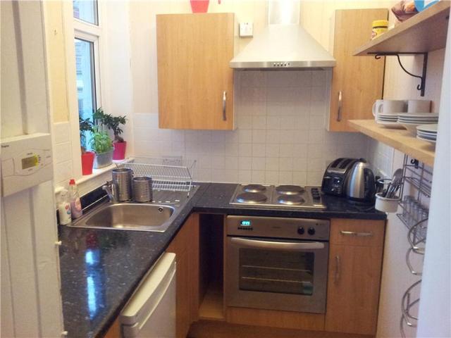  Image of 2 Bedroom Terraced  To Rent at Restalrig Edinburgh Edinburgh, EH6 8EJ