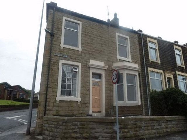  Image of 2 Bedroom Terraced  For Sale at Corporation Street  Accrington, BB5 0RU