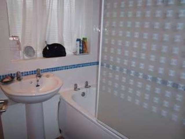  Image of 3 Bedroom Semi-Detached  For Sale at Darwin Crescent  Montagu, NE3 4TT