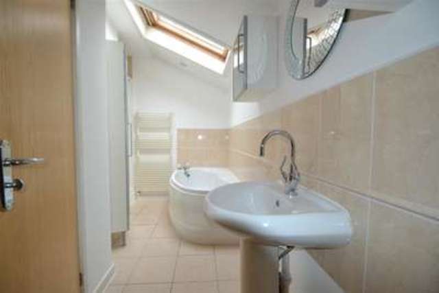  Image of 3 Bedroom End Of Terrace  To Rent at Wimbledon Common, SW15 3ER