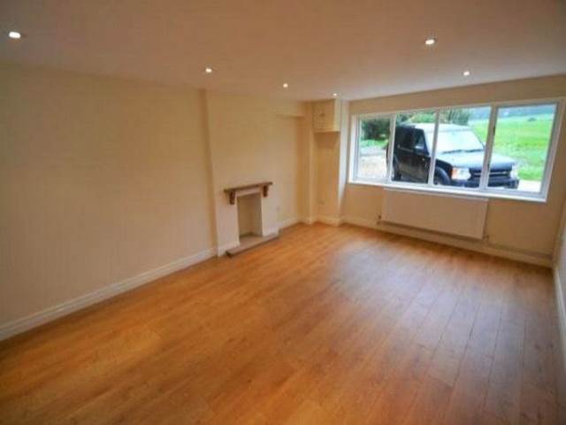  Image of 3 Bedroom Detached  To Rent at Newport  Newport, NP10 8UF