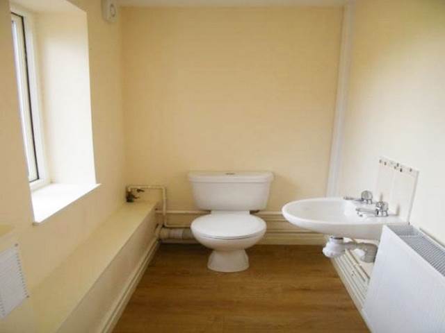  Image of 3 Bedroom Detached  To Rent at Newport  Newport, NP10 8UF