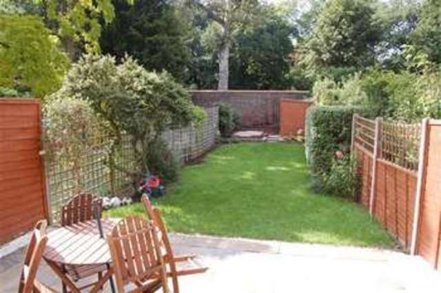 Image of 3 Bedroom Terraced  To Rent at Wimbledon Common, SW15 3RW