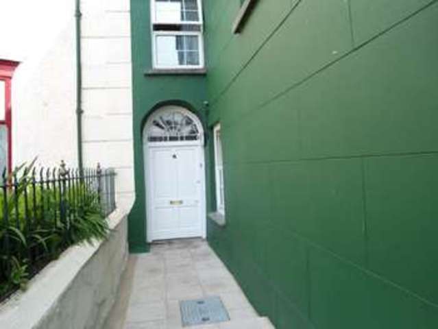  Image of 2 Bedroom Flat  To Rent at 6 Market Square  Narberth, SA67 7AU