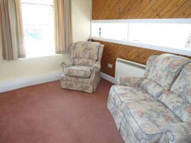  Image of 2 Bedroom Flat  To Rent at 6 Market Square  Narberth, SA67 7AU