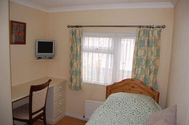  Image of 2 Bedroom Detached  For Sale at Valdean Home Park  Alresford, SO24 9AY