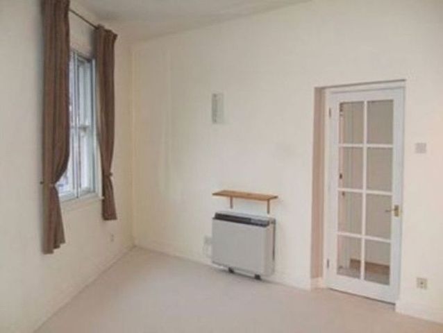  Image of 2 Bedroom Flat  For Sale at Alfredston Place  Wantage, OX12 8DL