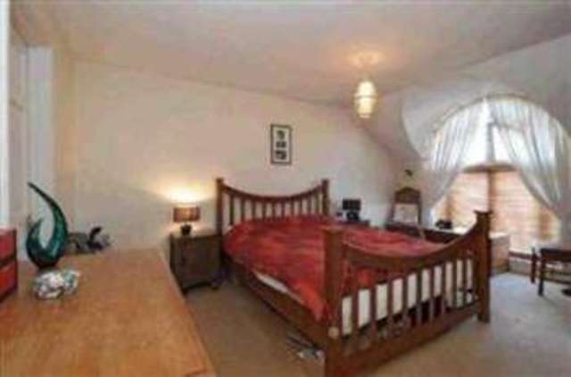  Image of 4 Bedroom Town House  For Sale at Wantage Oxfordshire Wantage, OX12 8DL