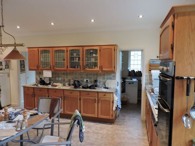 kitchen Image of 3 Bedroom Detached For Sale at Berrydown Lane Overton Basingstoke, RG25 3AB Image of kitchen