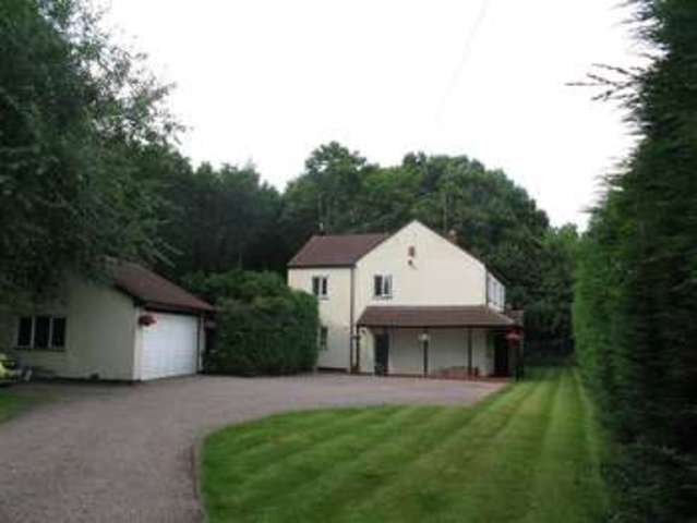  Image of 3 Bedroom Detached  For Sale at Birmingham Road Mappleborough Green Studley, B80 7BH
