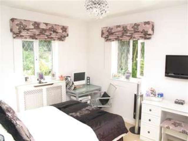  Image of 3 Bedroom Detached  For Sale at Birmingham Road Mappleborough Green Studley, B80 7BH