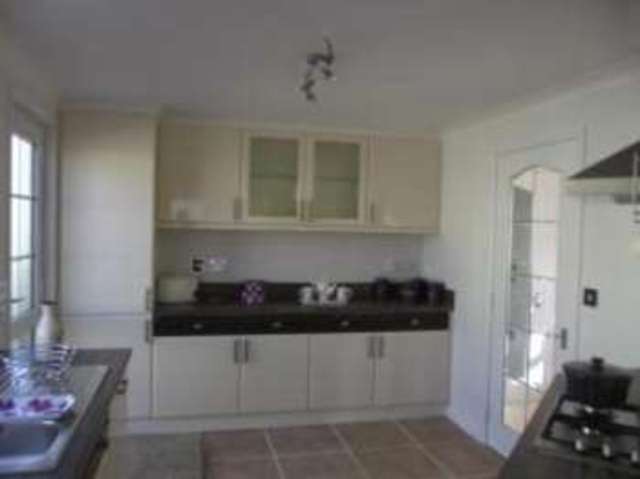 kitchen Image of 2 Bedroom Bungalow For Sale at Boroughbridge Road Ripon Ripon, HG4 1UF Image of kitchen