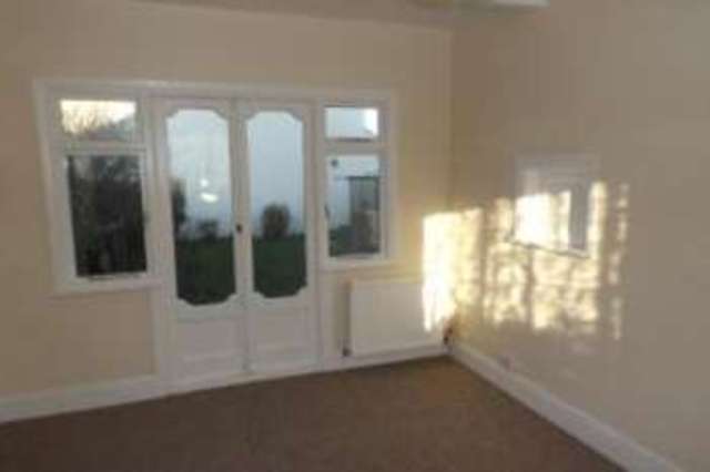 bedroom Image of 3 Bedroom Detached For Sale at Leigh-on-Sea Essex Leigh-on-Sea, SS9 3TH Image of bedroom