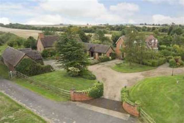  Image of 3 Bedroom Detached  For Sale at Stratford Road Honeybourne Near Pebworth, WR11 8PR