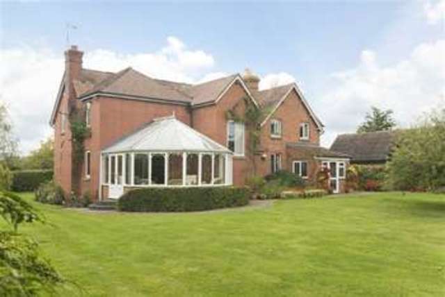  Image of 3 Bedroom Detached  For Sale at Stratford Road Honeybourne Near Pebworth, WR11 8PR