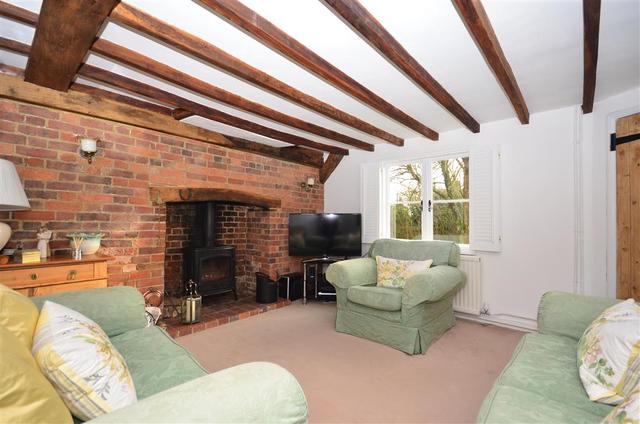  Image of 3 Bedroom Detached  For Sale at Headcorn Ashford Headcorn, TN27 9PE