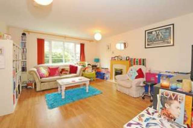  Image of 2 Bedroom Flat  For Sale at Smiths Wharf  Wantage, OX12 9GX