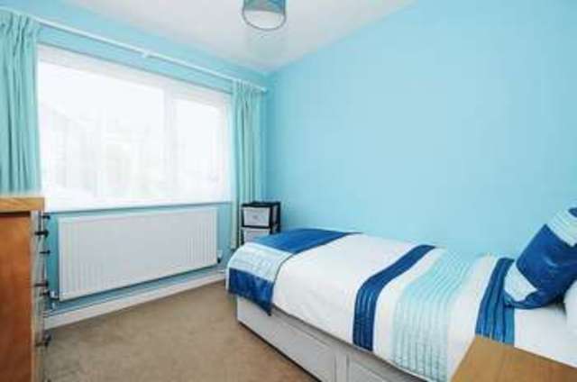  Image of 3 Bedroom Detached  For Sale at Truelocks Way  Wantage, OX12 7EF