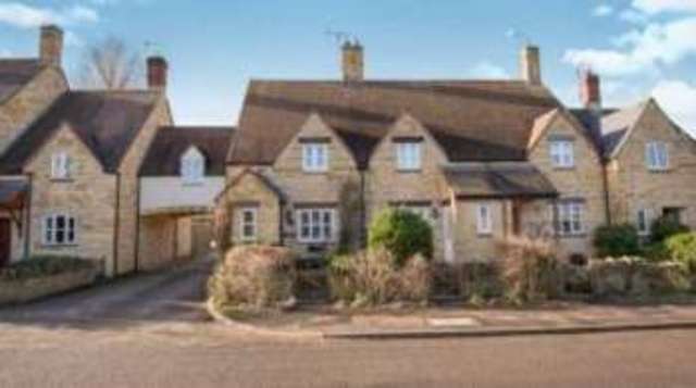 Image of 3 Bedroom End Of Terrace  For Sale at Main Street Long Compton Long Compton, CV36 5JG