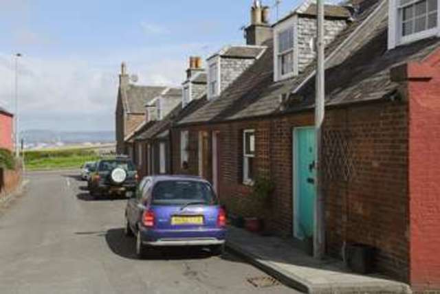  Image of 2 Bedroom Cottage  For Sale at East Cottages  Edinburgh, EH5 1ET