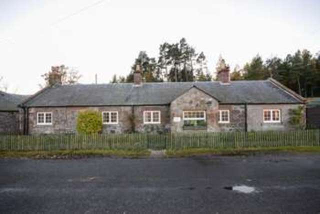  Image of 2 Bedroom Cottage  For Sale at Drums Cottages  Kirriemuir, DD8 4QR