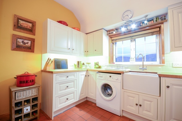  Image of 2 Bedroom Cottage  For Sale at Drums Cottages  Kirriemuir, DD8 4QR
